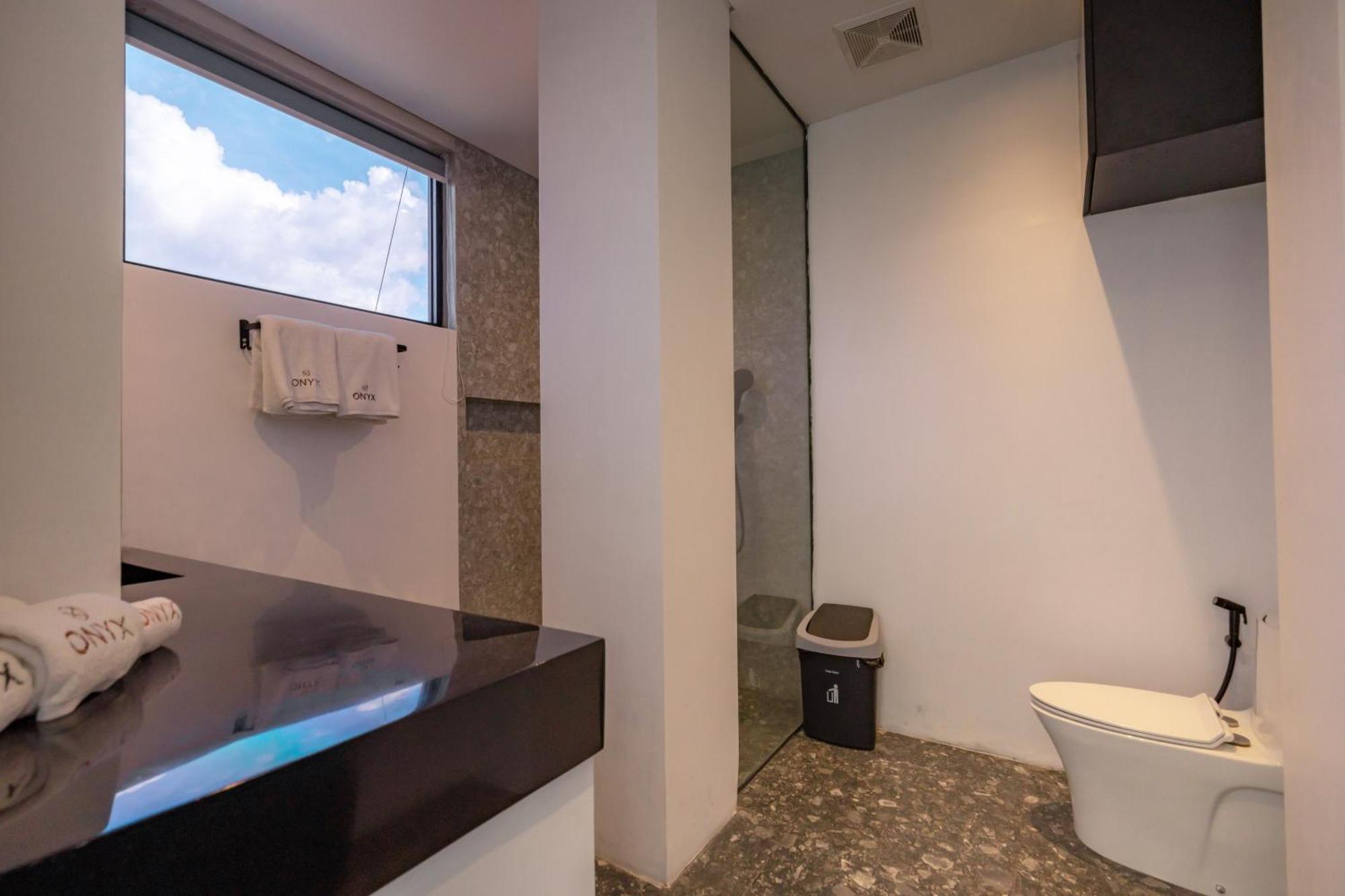 Onyx Beach Hotel Canggu Δωμάτιο φωτογραφία
